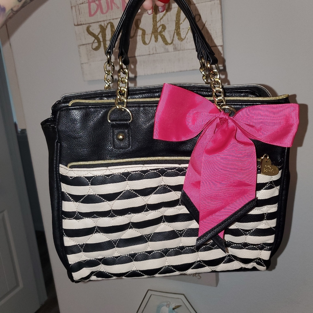 Shoulder bag